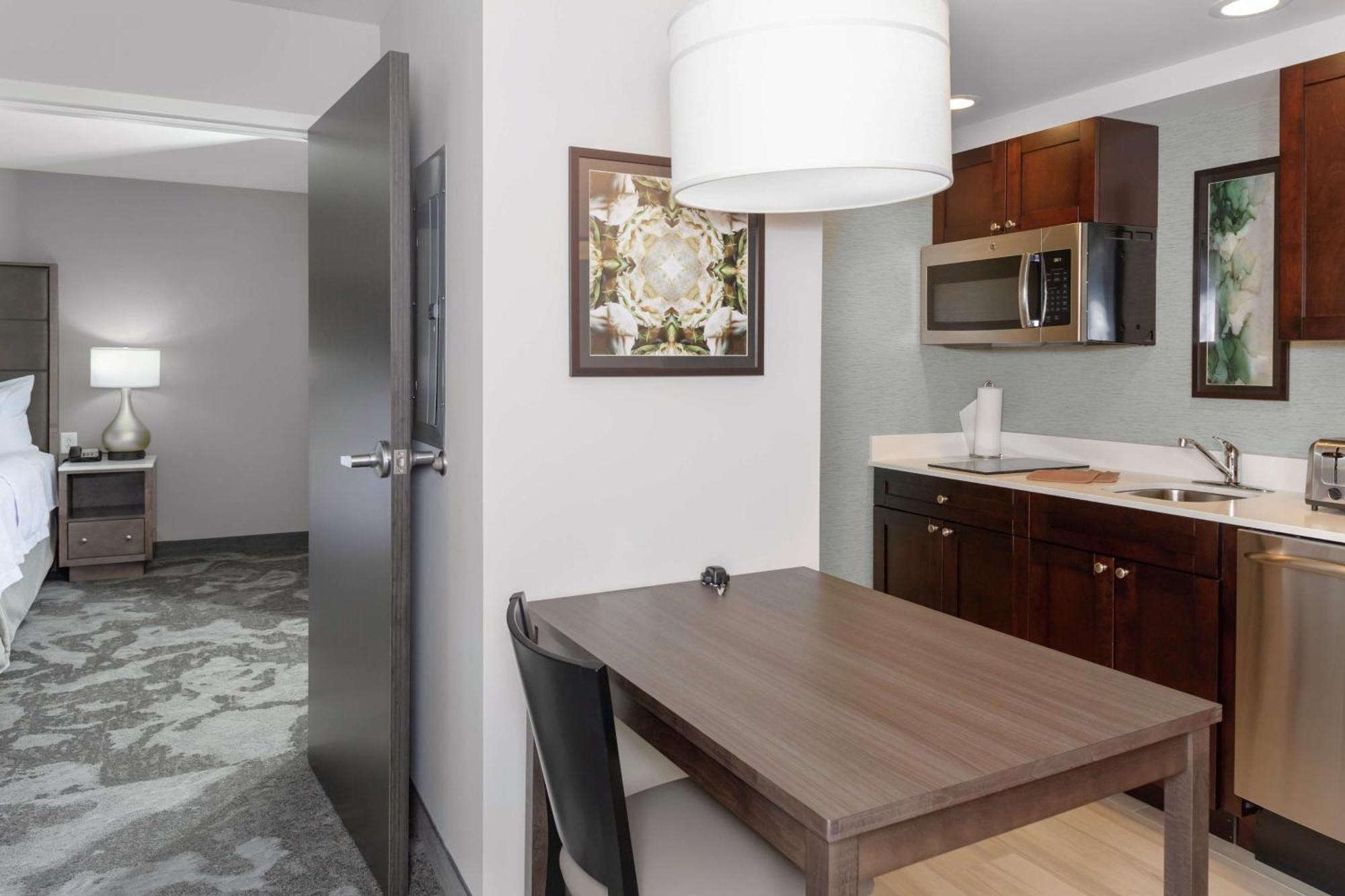 Homewood Suites By Hilton Lansing Eastwood Eksteriør billede