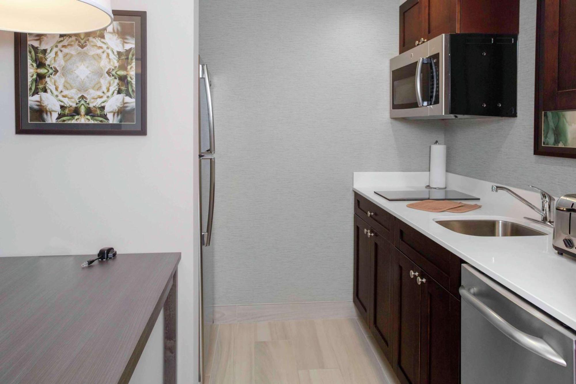 Homewood Suites By Hilton Lansing Eastwood Eksteriør billede
