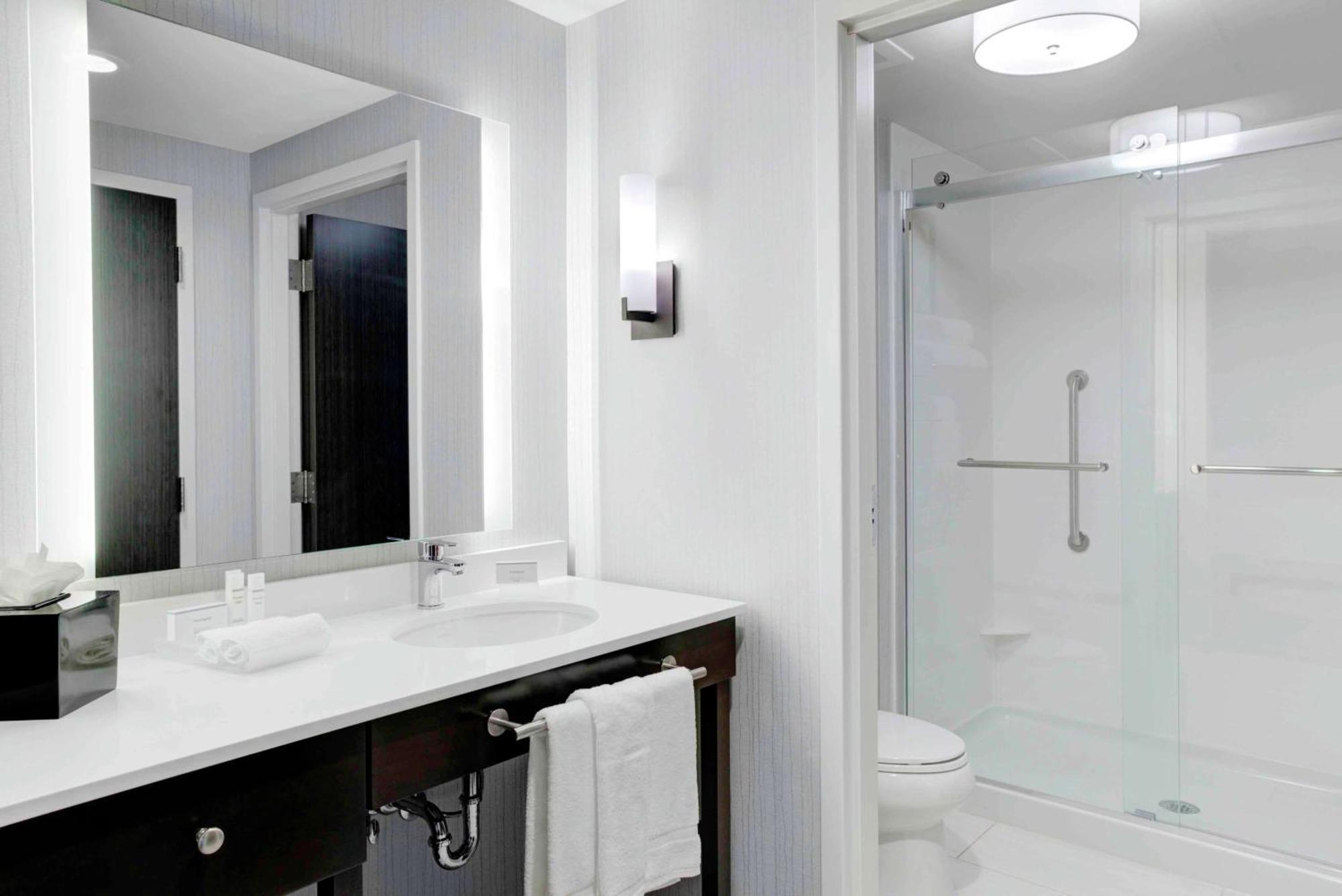 Homewood Suites By Hilton Lansing Eastwood Eksteriør billede