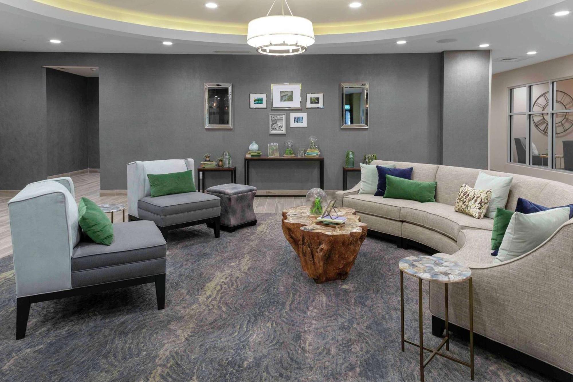 Homewood Suites By Hilton Lansing Eastwood Eksteriør billede